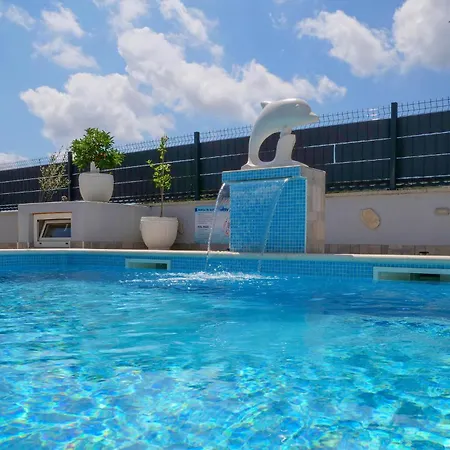 3 Bedroom Amazing In Vinovac *