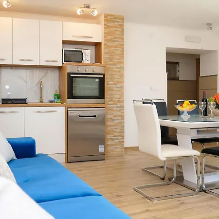 3 Bedroom Amazing In Vinovac * Krusevo (Sibenik-Knin)