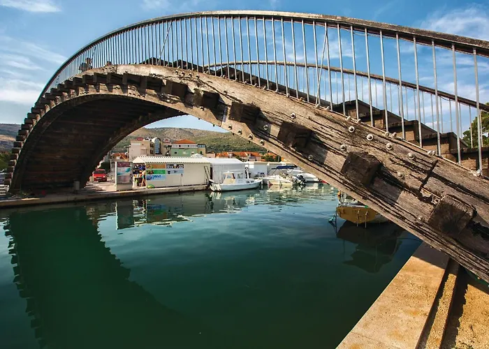 3 Bedroom Amazing In Vinovac *